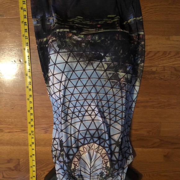 Sleeveless mid-length dress - Picture 6 of 7